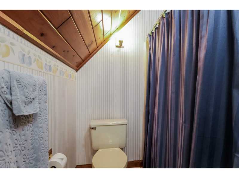 266 Mile Road Coventry, RI 02816 - Photo 18 of 25 Bathroom.