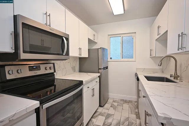 $569,000 | 1425 Lakeside Drive, Unit 101, Oakland, CA 94612