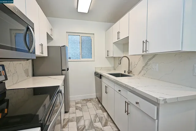 $569,000 | 1425 Lakeside Drive, Unit 101, Oakland, CA 94612