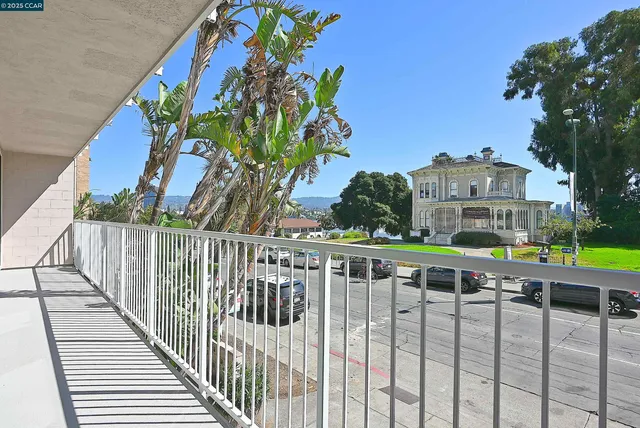 $569,000 | 1425 Lakeside Drive, Unit 101, Oakland, CA 94612