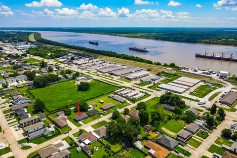 $295,000 | 114 Ballay Drive, Belle Chasse, LA 70037