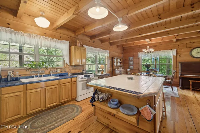 $680,000 | 186 Caney Creek Road, Reliance, TN 37369