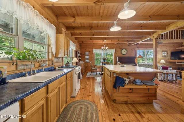 $680,000 | 186 Caney Creek Road, Reliance, TN 37369