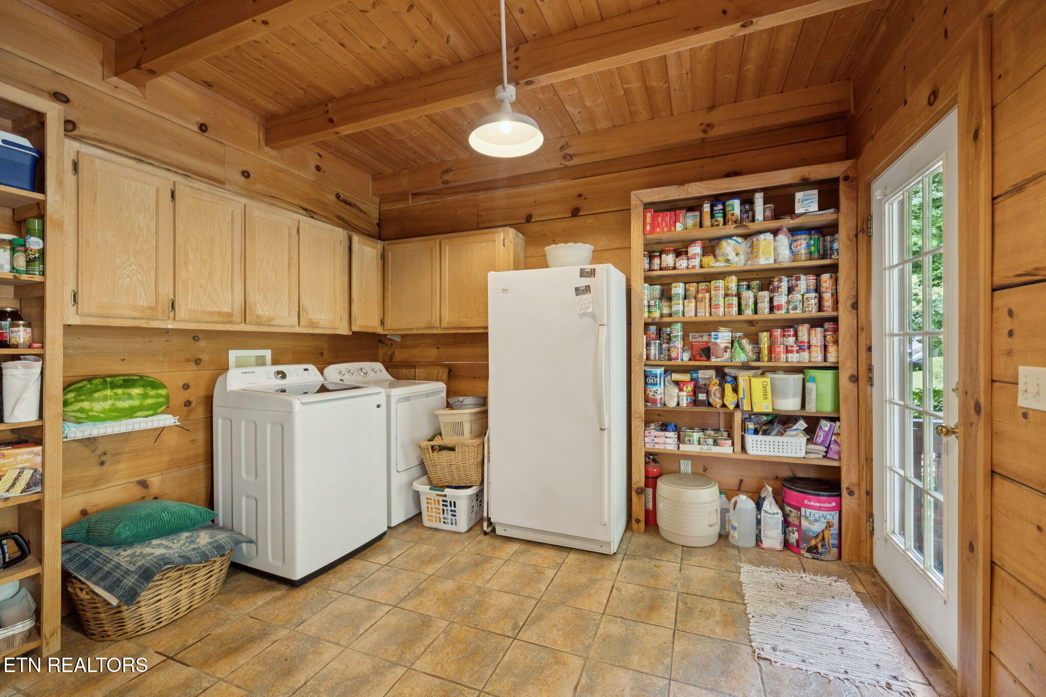186 Caney Creek Road Reliance, TN 37369 - Photo 10 of 48 Main level Laundry-pantry