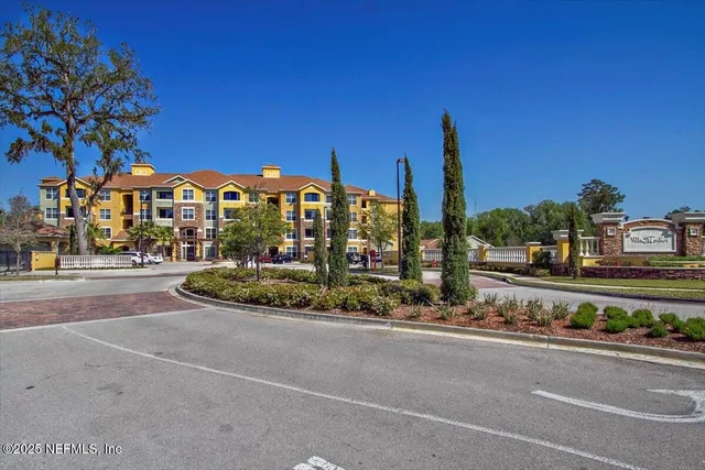 $225,000 | 8539 Gate Parkway West, Unit 9102, Jacksonville, FL 32216