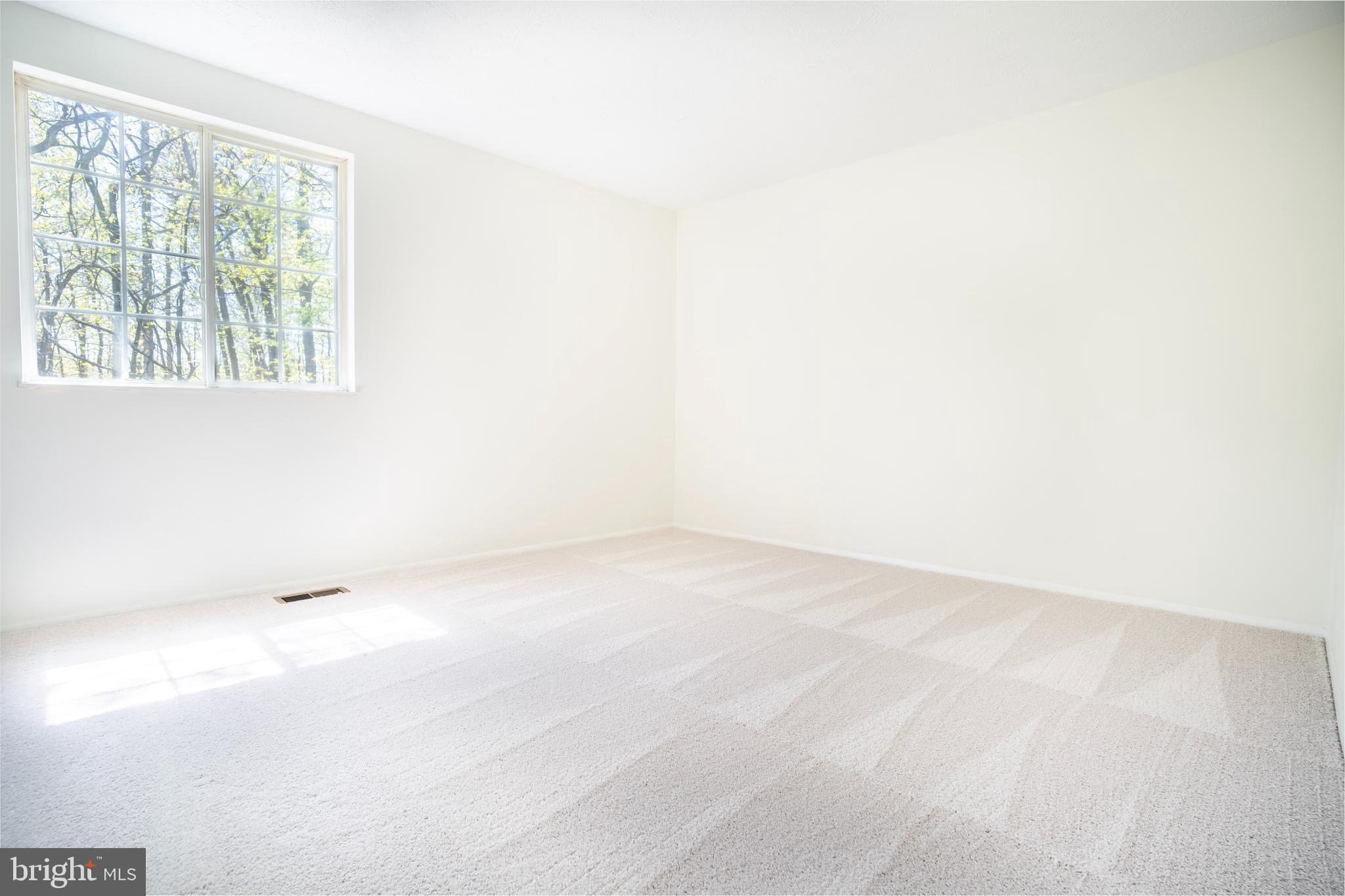 110 Applegate Drive Sterling, VA 20164 - Photo 9 of 25