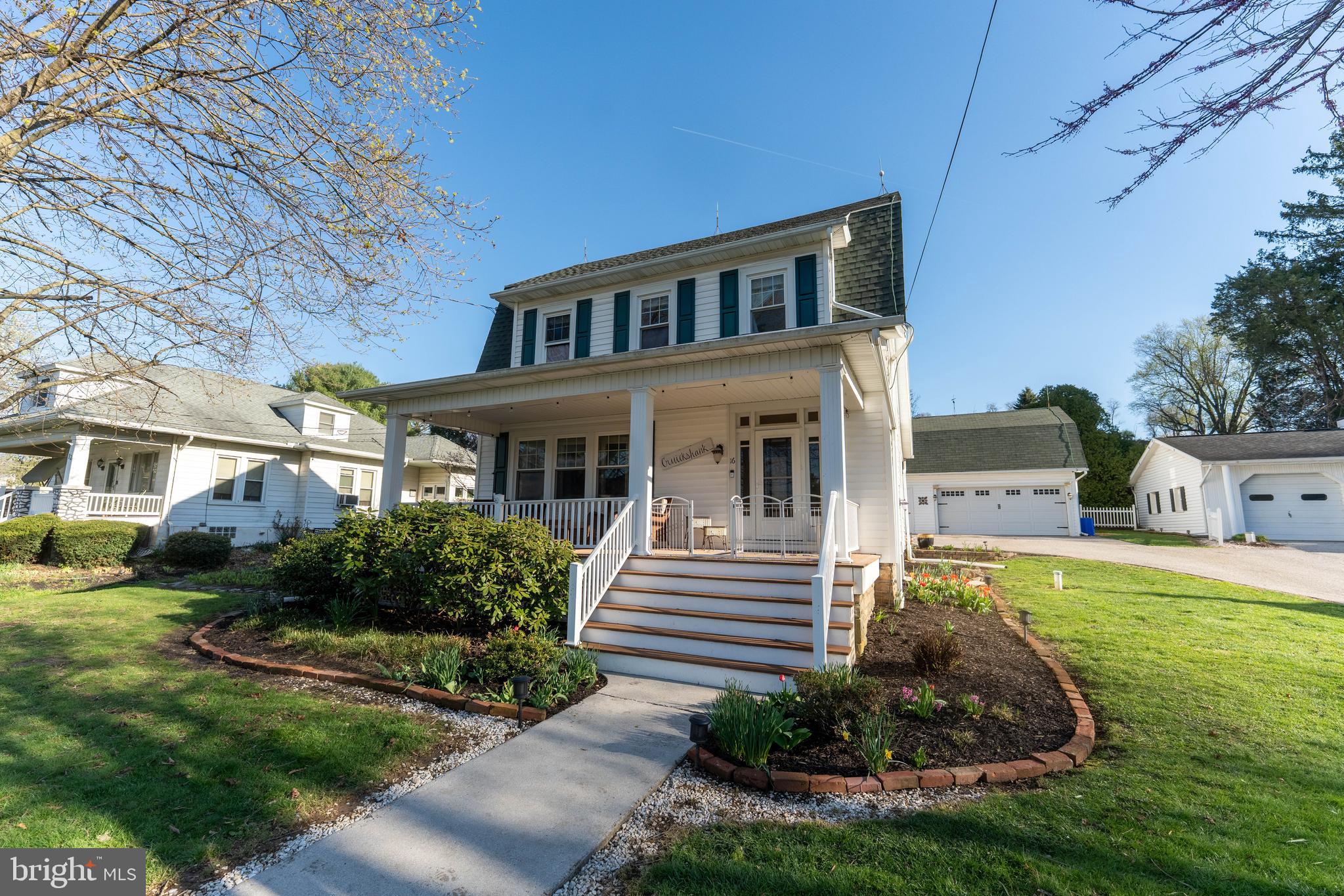 16 Main Street Felton, PA 17322 - Photo 32 of 34 a front view of a house with a yard