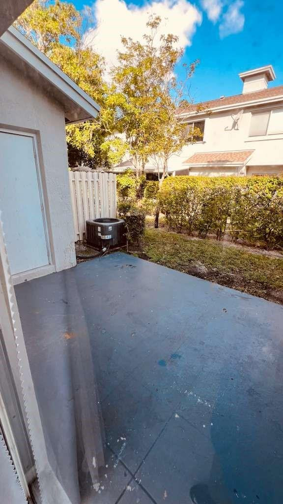 4735 Southwest 14th Street Deerfield Beach, FL 33442 - Photo 11 of 31 Photo 11