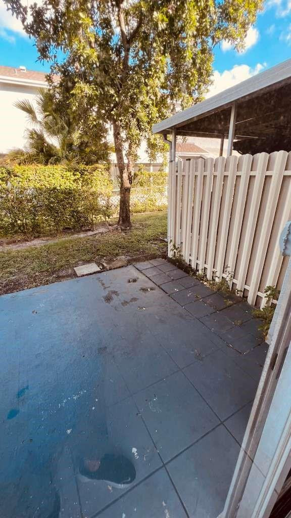 4735 Southwest 14th Street Deerfield Beach, FL 33442 - Photo 12 of 31 Photo 12