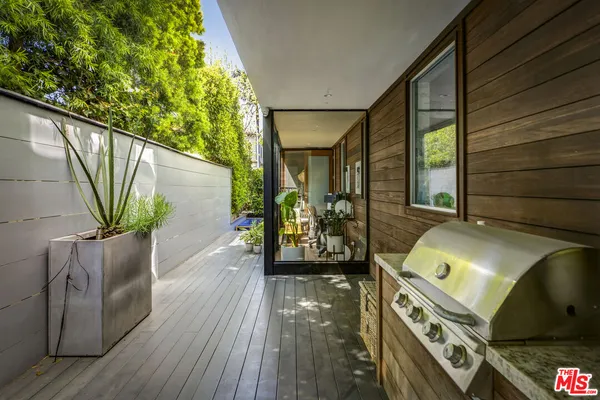 a view of an entryway