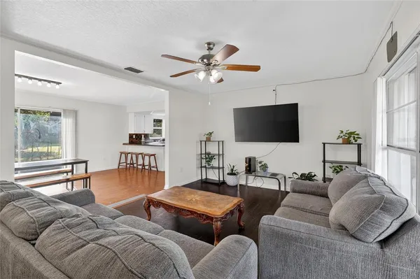 $284,900 | 5505 Pheasant Drive, Mulberry, FL 33860