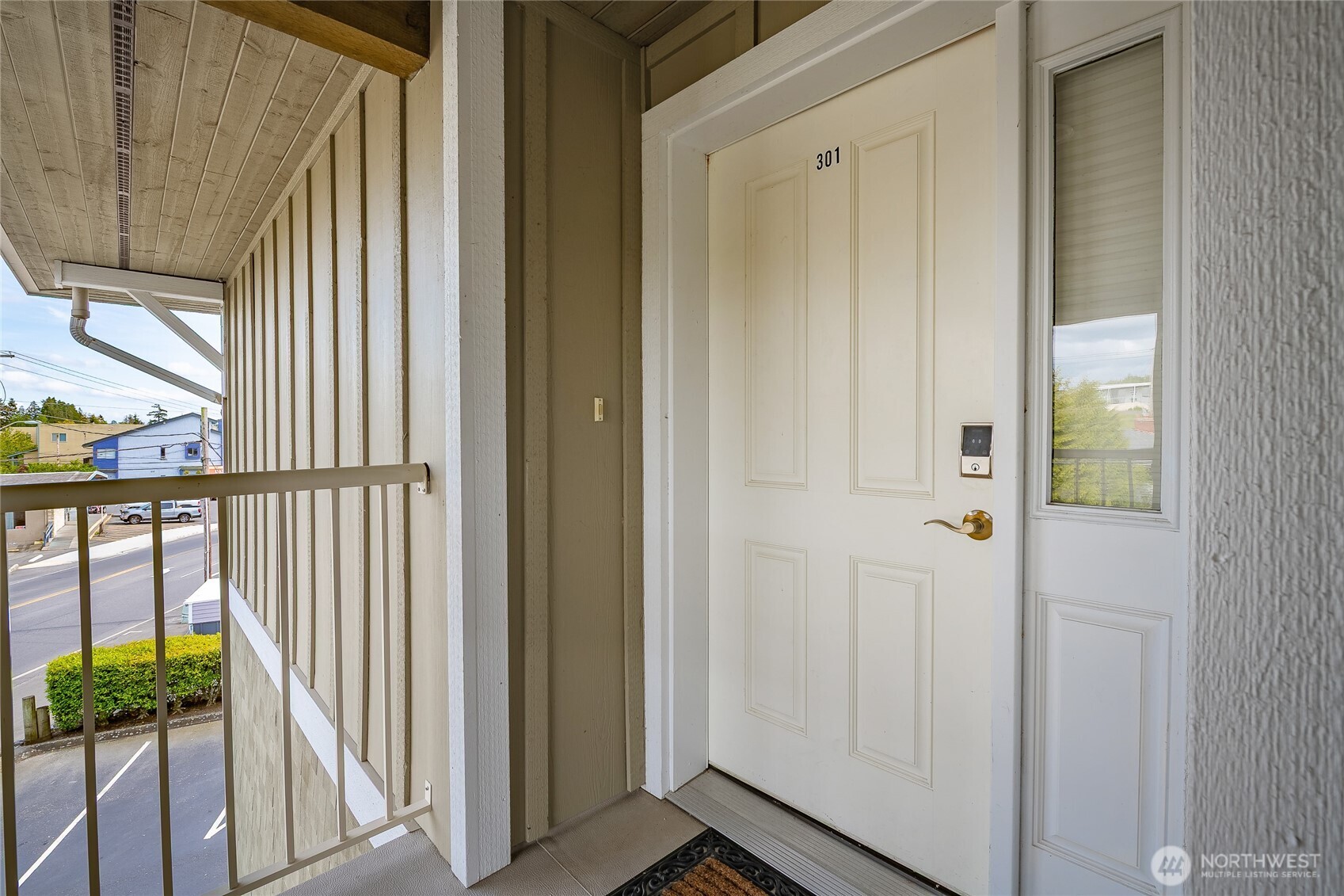 8075 Harborview Road, Unit 301 Blaine, WA 98230 - Photo 33 of 39 Gallery Image 33