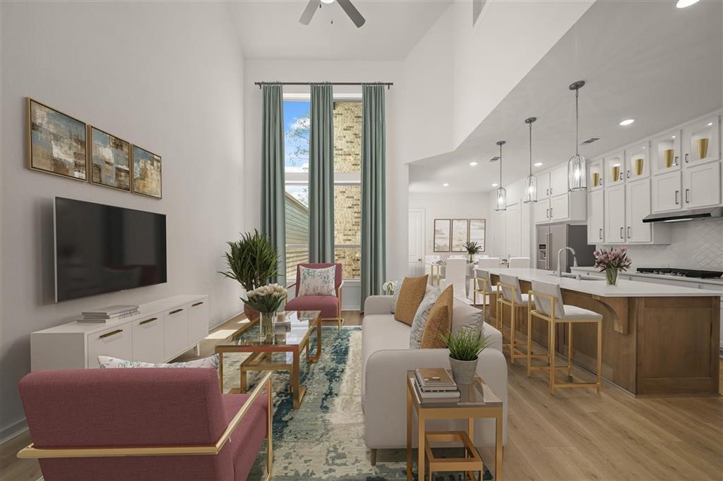 332 Fields Lane Montgomery, TX 77316 - Photo 3 of 26 Living Area