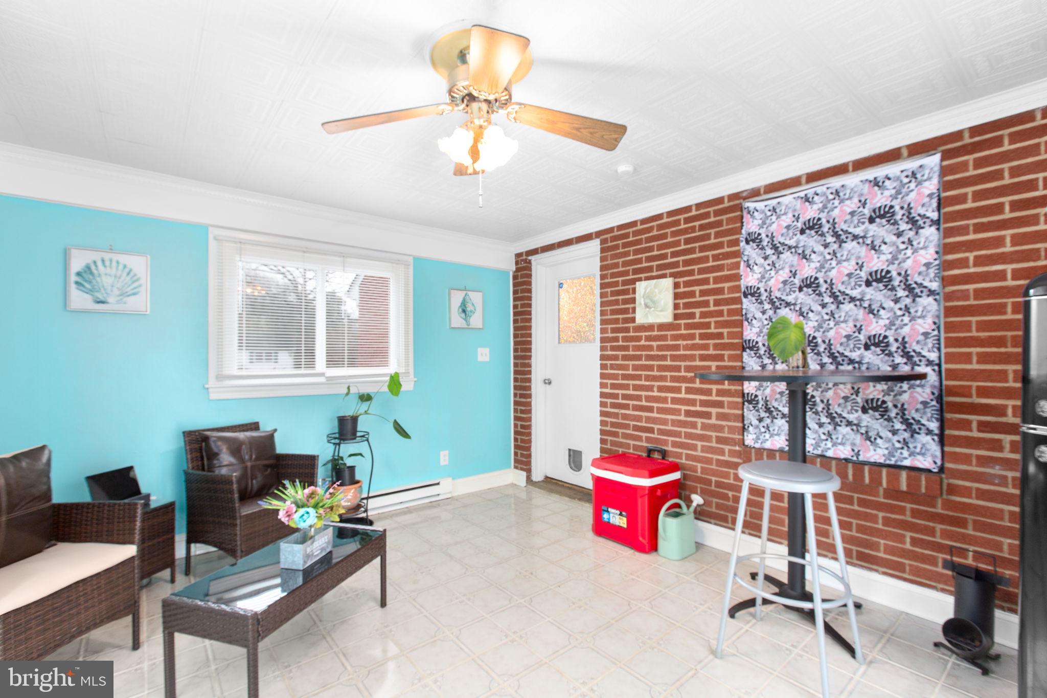 80 Ferry Road Fredericksburg, VA 22405 - Photo 20 of 39 a living room with furniture and a window