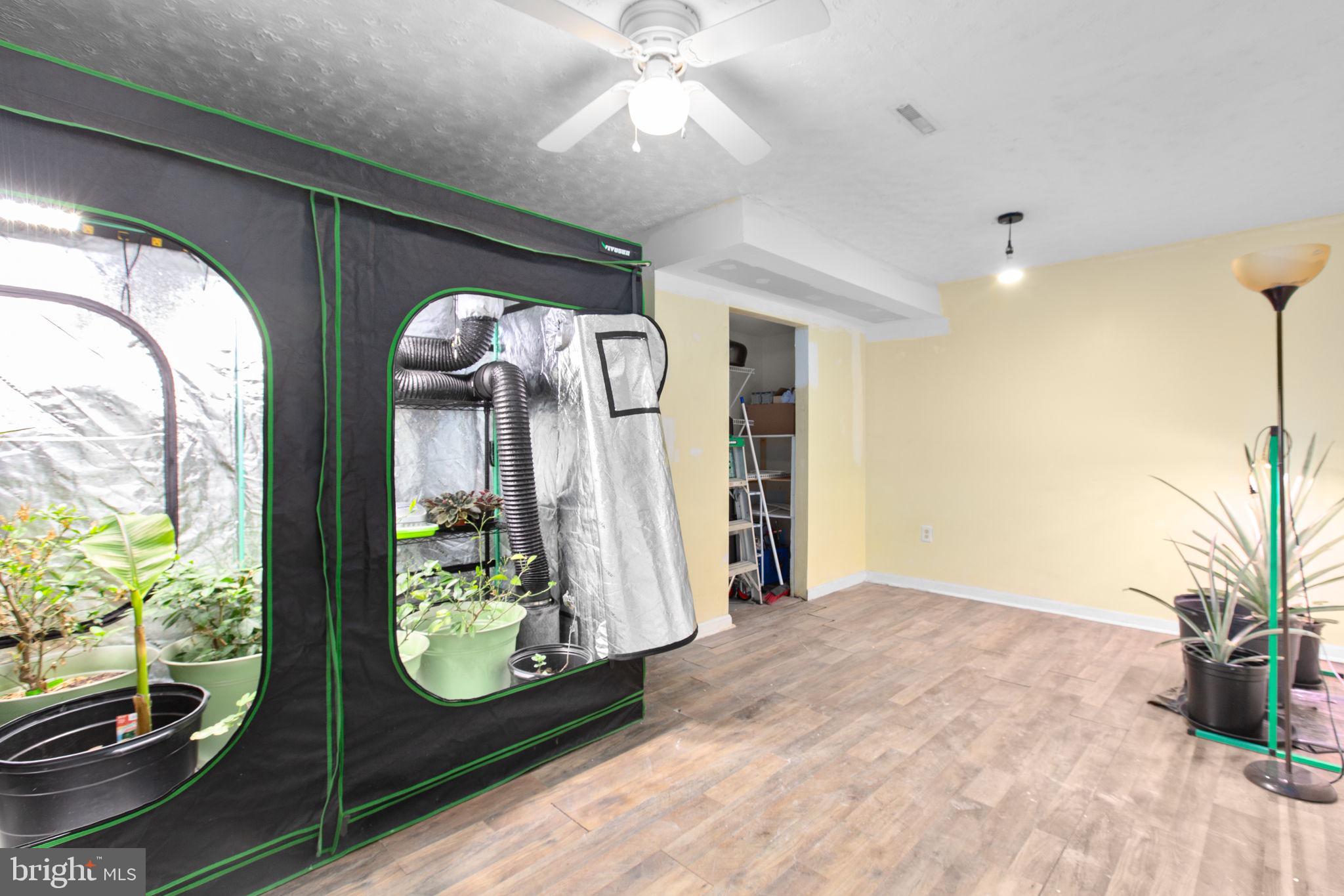 80 Ferry Road Fredericksburg, VA 22405 - Photo 32 of 39 a view of a livingroom with furniture