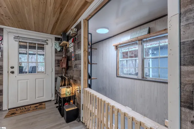 $235,000 | 370 North Port Bass Drive, Fair Play, SC 29643