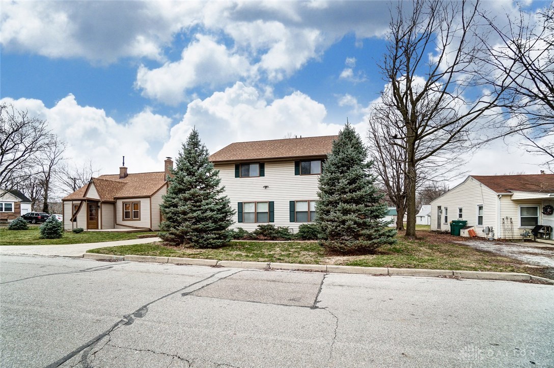 1843 Rice Boulevard, Unit 1843 Fairborn, OH 45324 - Photo 3 of 31