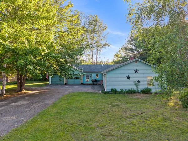 $189,000 | 4 Mann Street, Howland, ME 04448