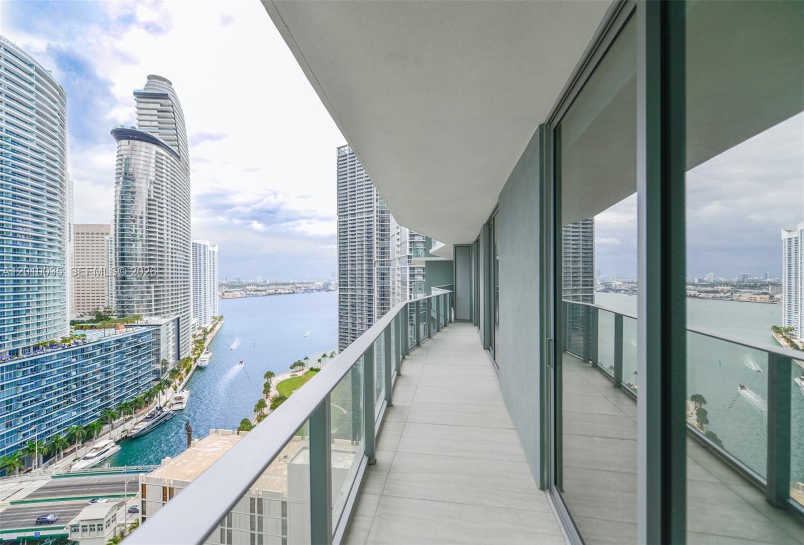 77 Southeast 5th Street, Unit 2603 Miami, FL 33131 - Photo 34 of 67