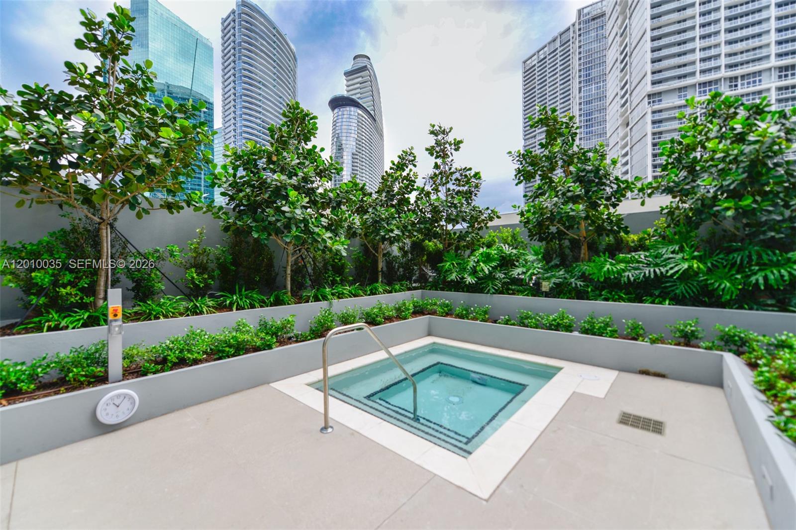 77 Southeast 5th Street, Unit 2603 Miami, FL 33131 - Photo 55 of 67 a view of a outdoor space