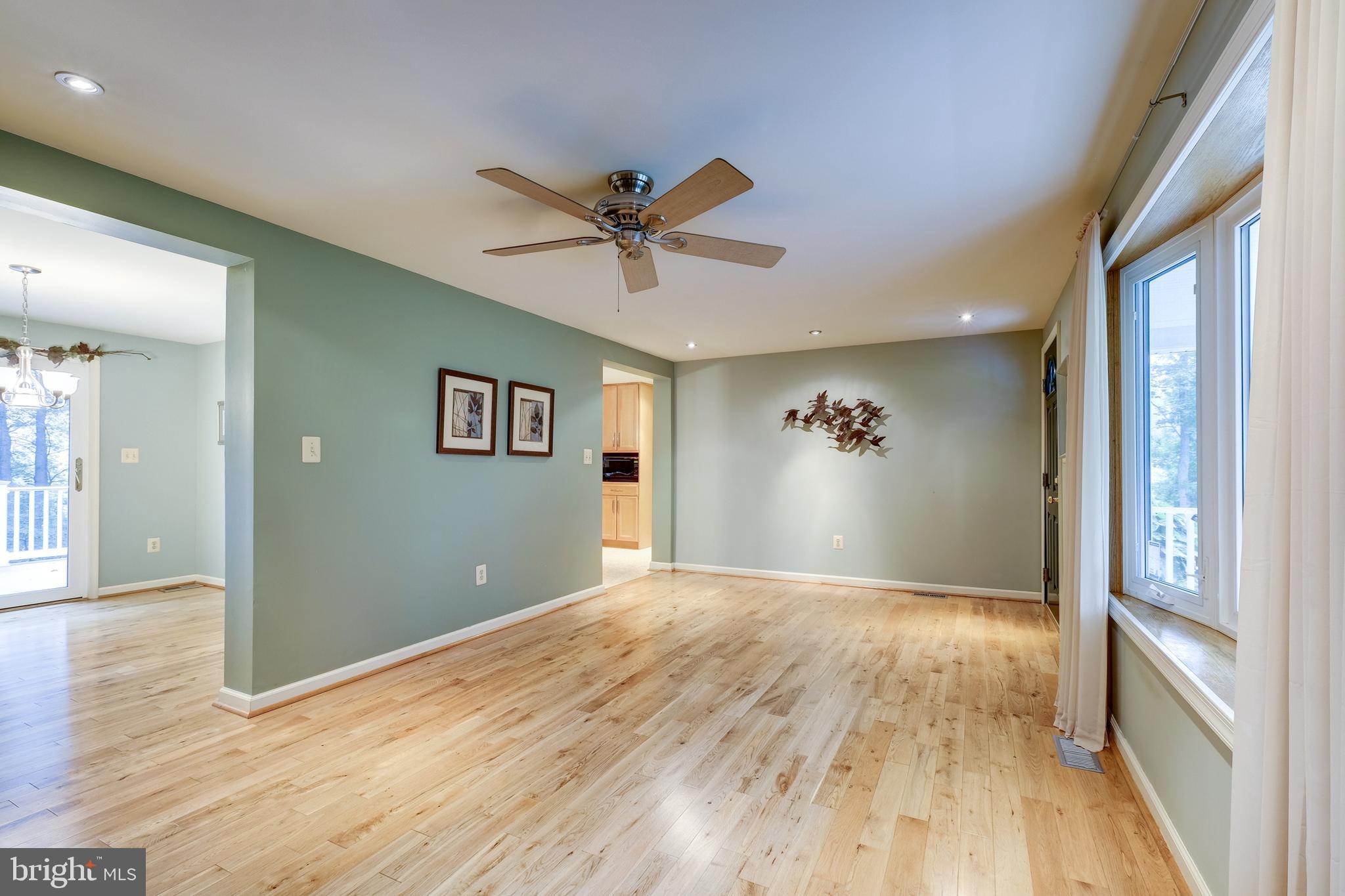 1681 Exeter Road Westminster, MD 21157 - Photo 4 of 24 Immaculate hardwood floors