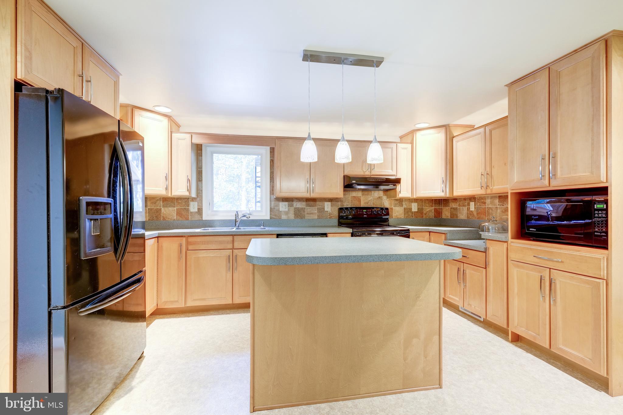 1681 Exeter Road Westminster, MD 21157 - Photo 7 of 24 Plenty of countertop space
