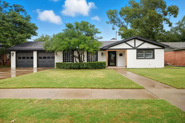 $425,000 | 3808 61st Street, Lubbock, TX 79413