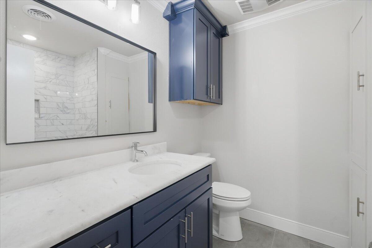 3808 61st Street Lubbock, TX 79413 - Photo 15 of 30 bathroom