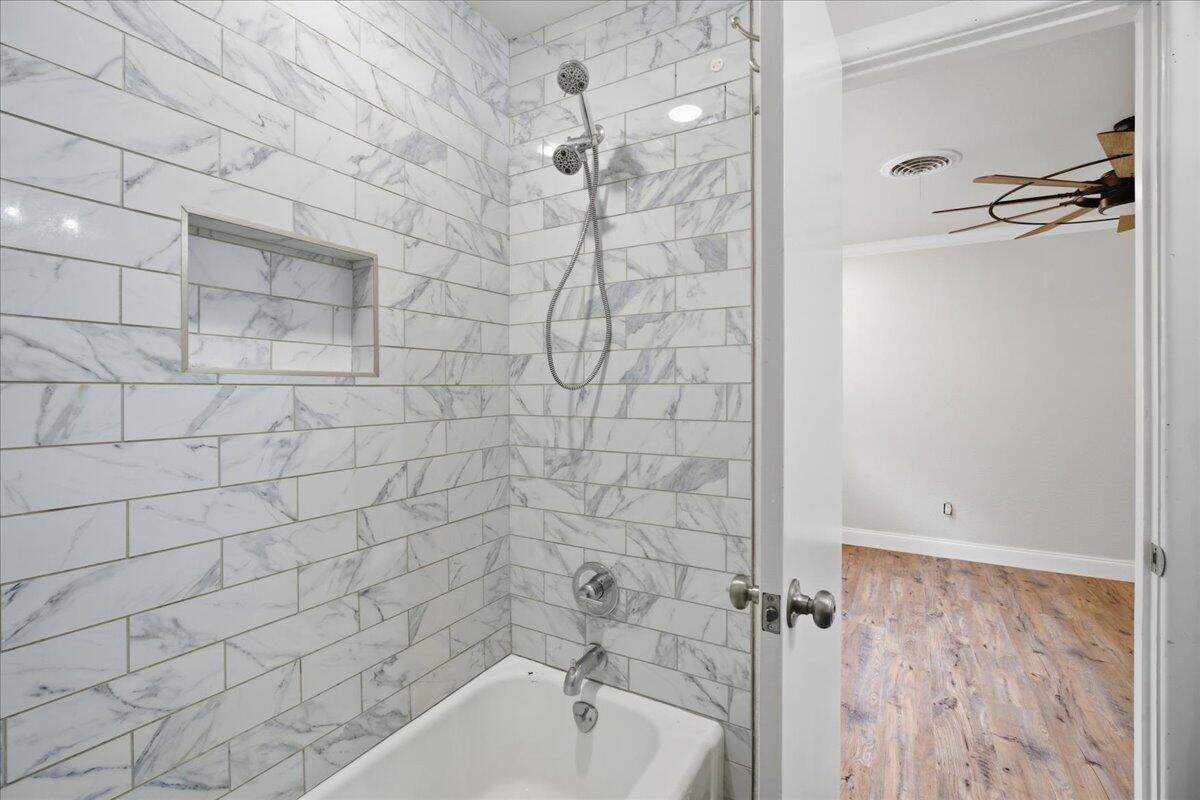 3808 61st Street Lubbock, TX 79413 - Photo 16 of 30 shower