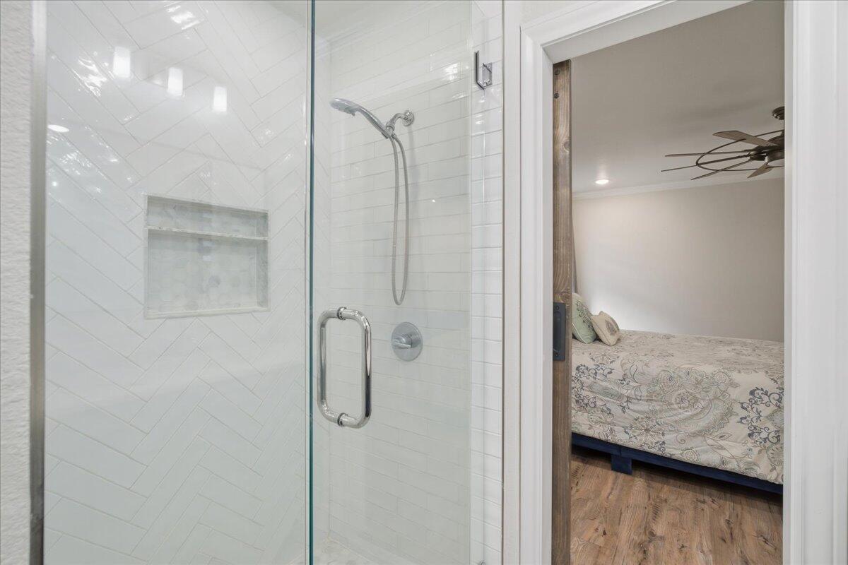 3808 61st Street Lubbock, TX 79413 - Photo 25 of 30 primary shower