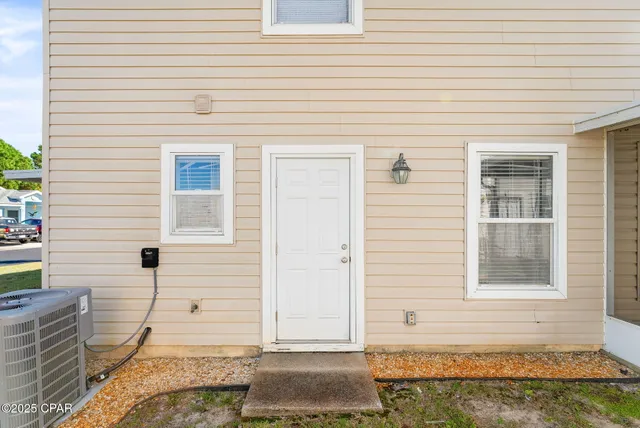 $2,500 | 133 White Cap Way, Panama City Beach, FL 32407