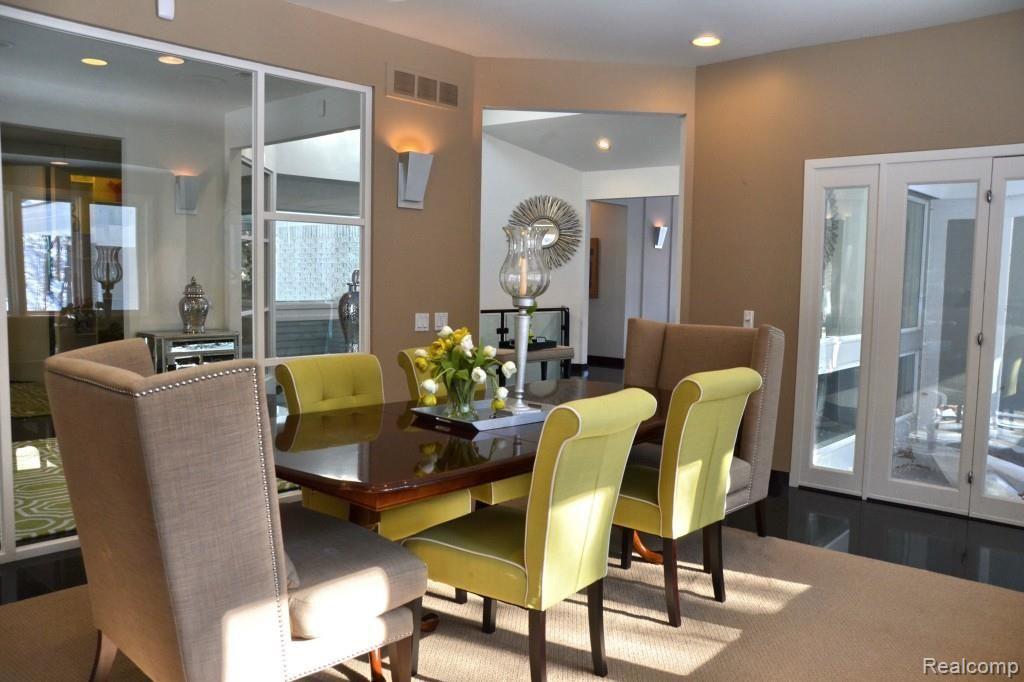 4375 Echo Road Bloomfield Hills, MI 48302 - Photo 13 of 40 Private Dining Room