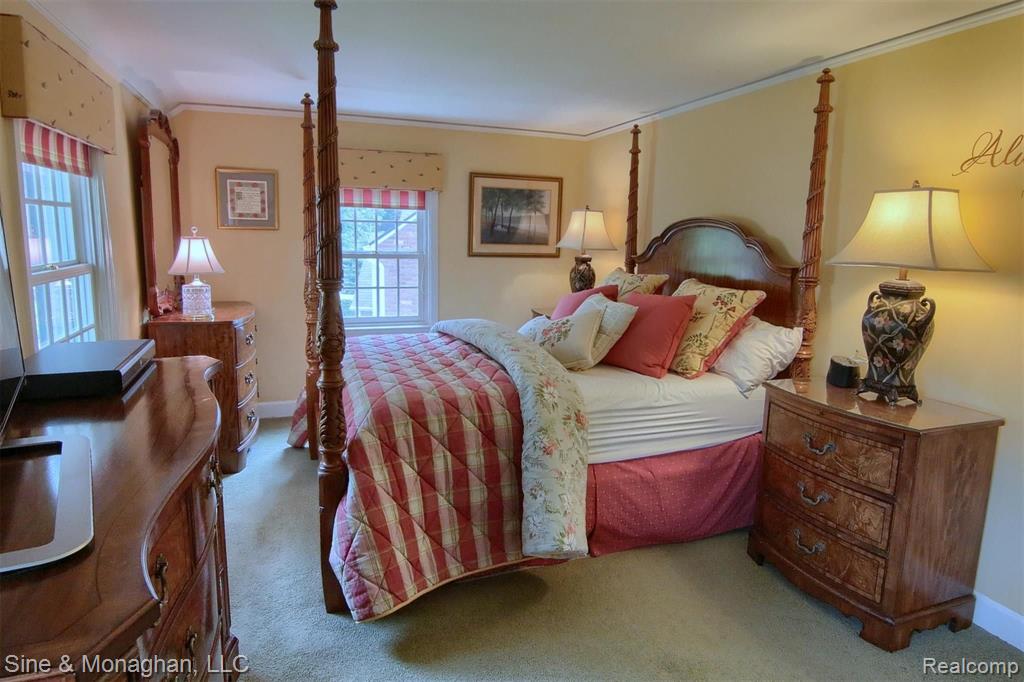 389 Merriweather Road Grosse Pointe Farms, MI 48236 - Photo 16 of 33