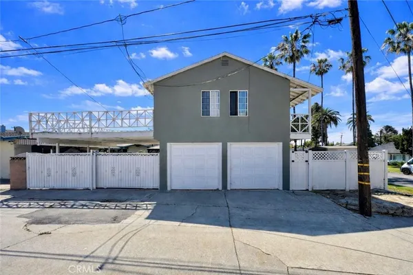 $1,570,000 | 3602-3604 Pine Avenue, Long Beach, CA 90807