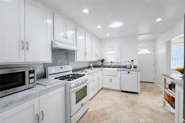 $1,570,000 | 3602-3604 Pine Avenue, Long Beach, CA 90807