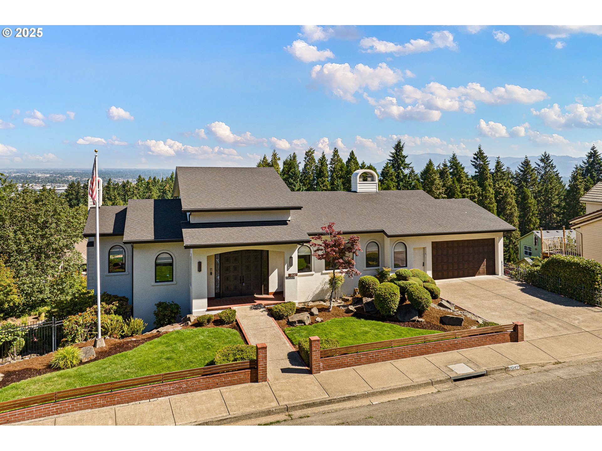 2647 West 29th Avenue Eugene, OR 97405 - Photo 1 of 48 a view of a white house with a patio