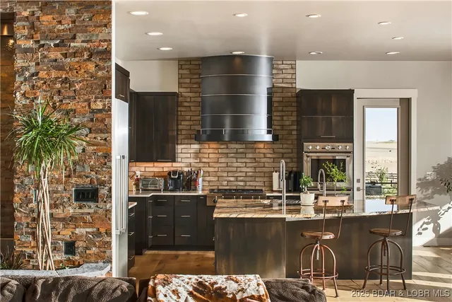 $1,895,000 | 3 Kingsman Drive, Camdenton, MO 65020