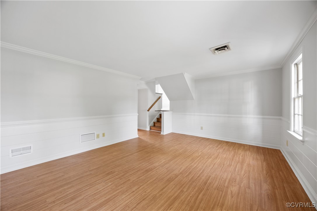 11801 Winfore Drive Midlothian, VA 23113 - Photo 11 of 32 Family Room, stairs to kitchen