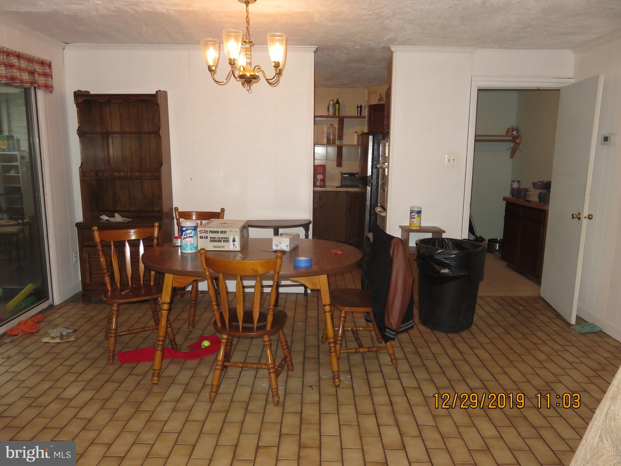 711 South Glebe Road Arlington, VA 22204 - Photo 5 of 43 Dining Room, ceramic tile