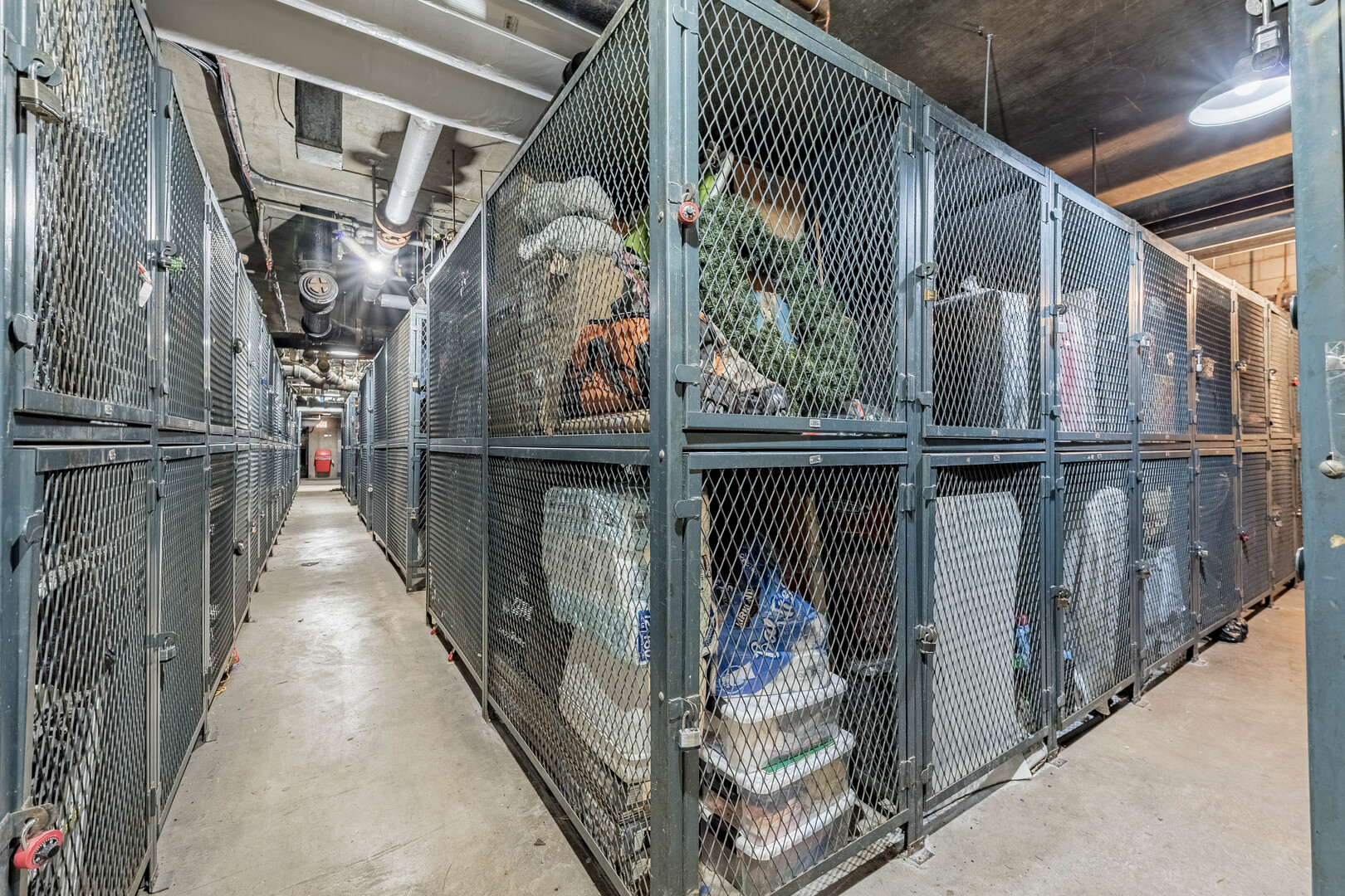 5455 North Sheridan Road, Unit 3906 Chicago, IL 60640 - Photo 24 of 28 a view of entryway