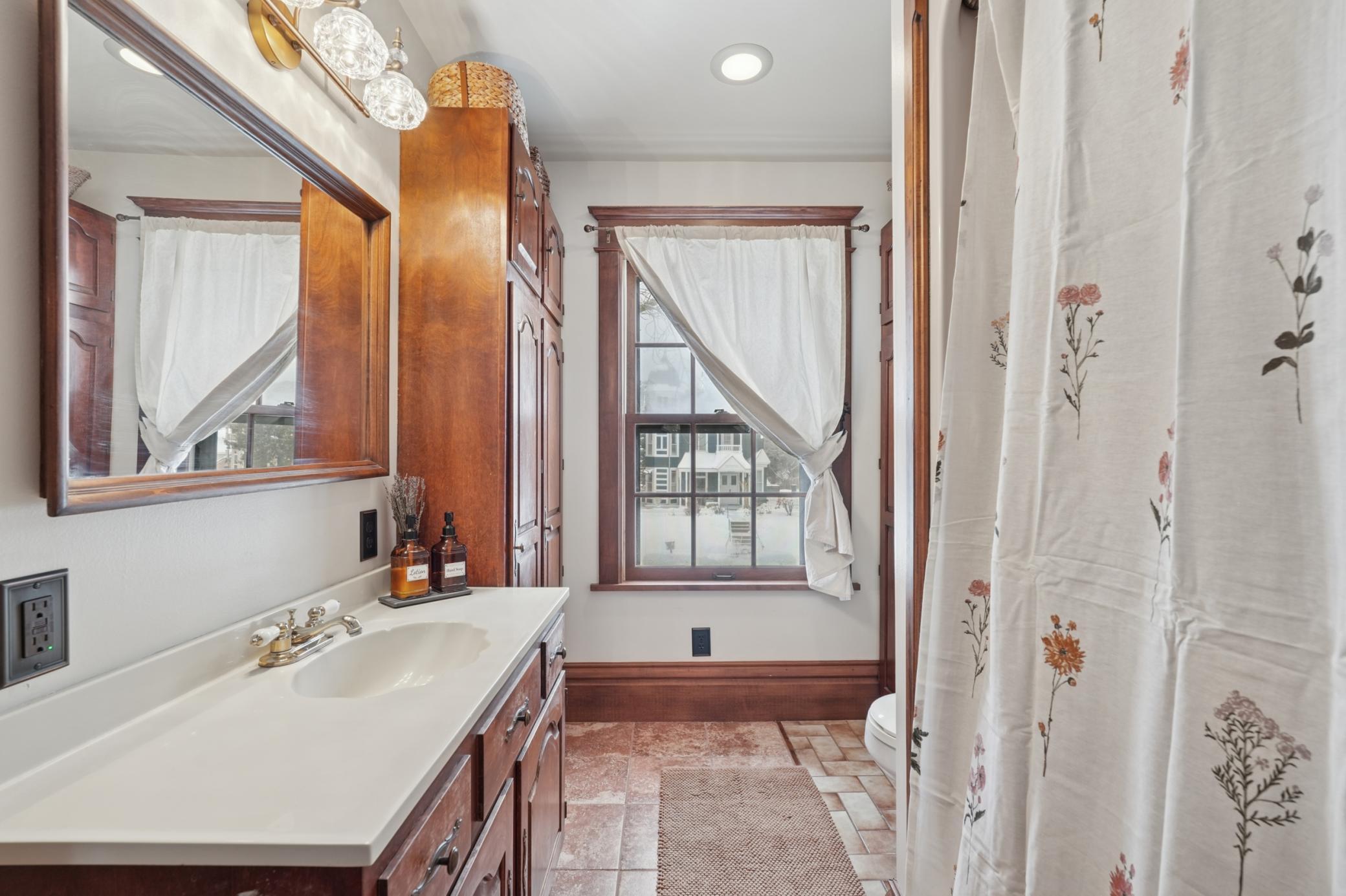 2566 18th Avenue East North St. Paul, MN 55109 - Photo 25 of 42