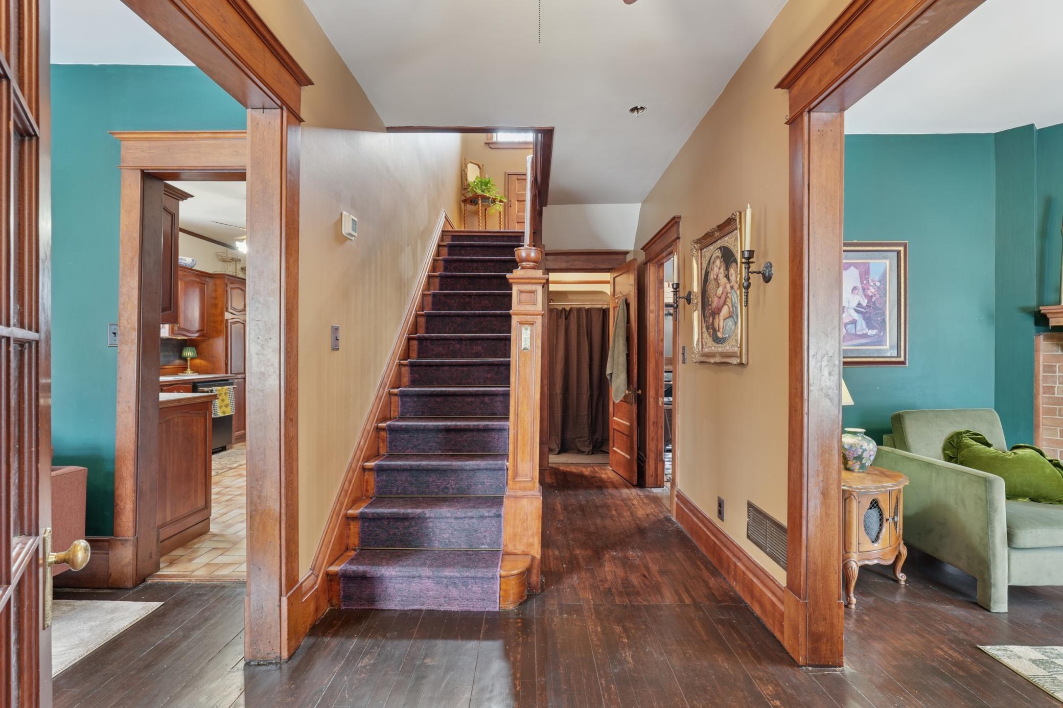 2566 18th Avenue East North St. Paul, MN 55109 - Photo 3 of 42