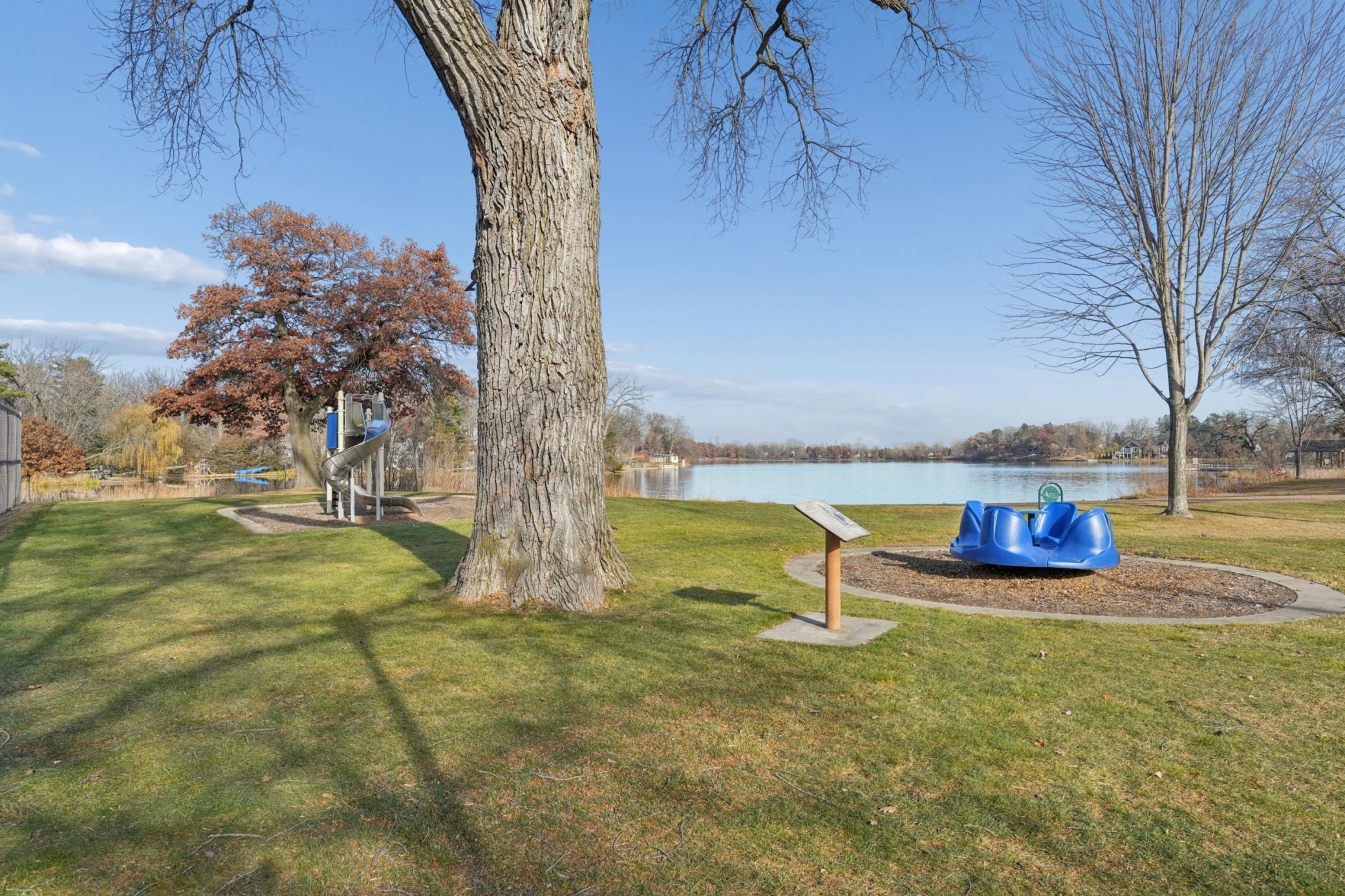 2566 18th Avenue East North St. Paul, MN 55109 - Photo 38 of 42