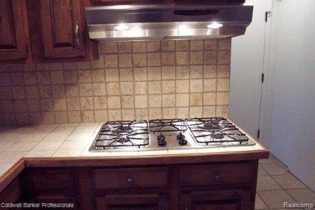 6915 Halyard Road Bloomfield Hills, MI 48301 - Photo 5 of 17 Halyard 031.jpg