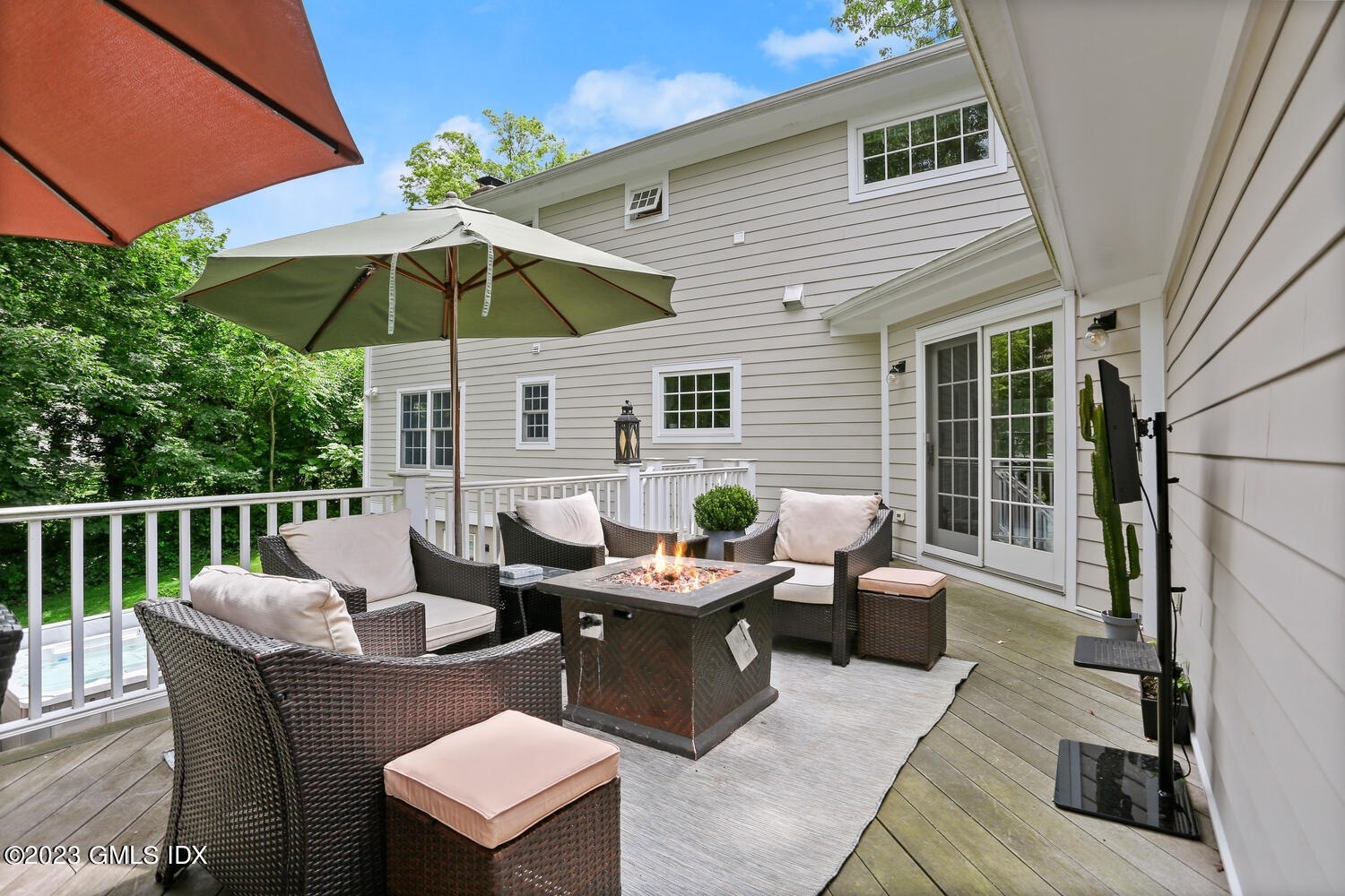 18 Candlelight Place Greenwich, CT 06830 - Photo 22 of 29 a outdoor view with a sitting space