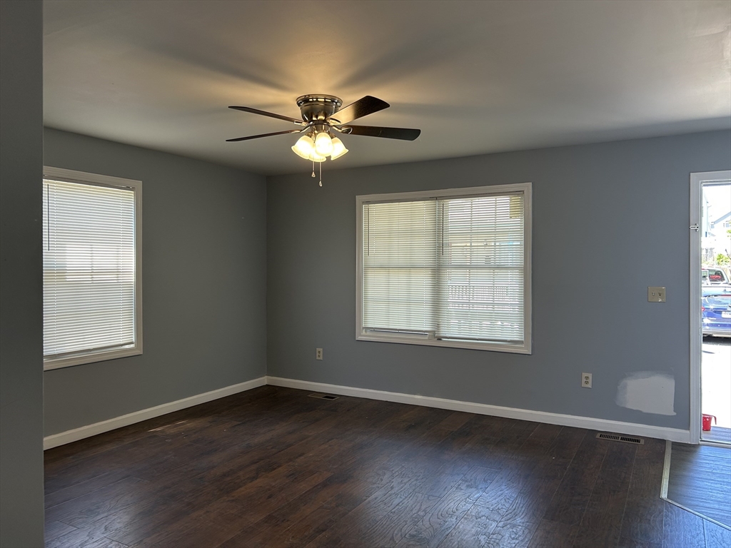 35-37 Pine St Court Springfield, MA 01105 - Photo 22 of 42