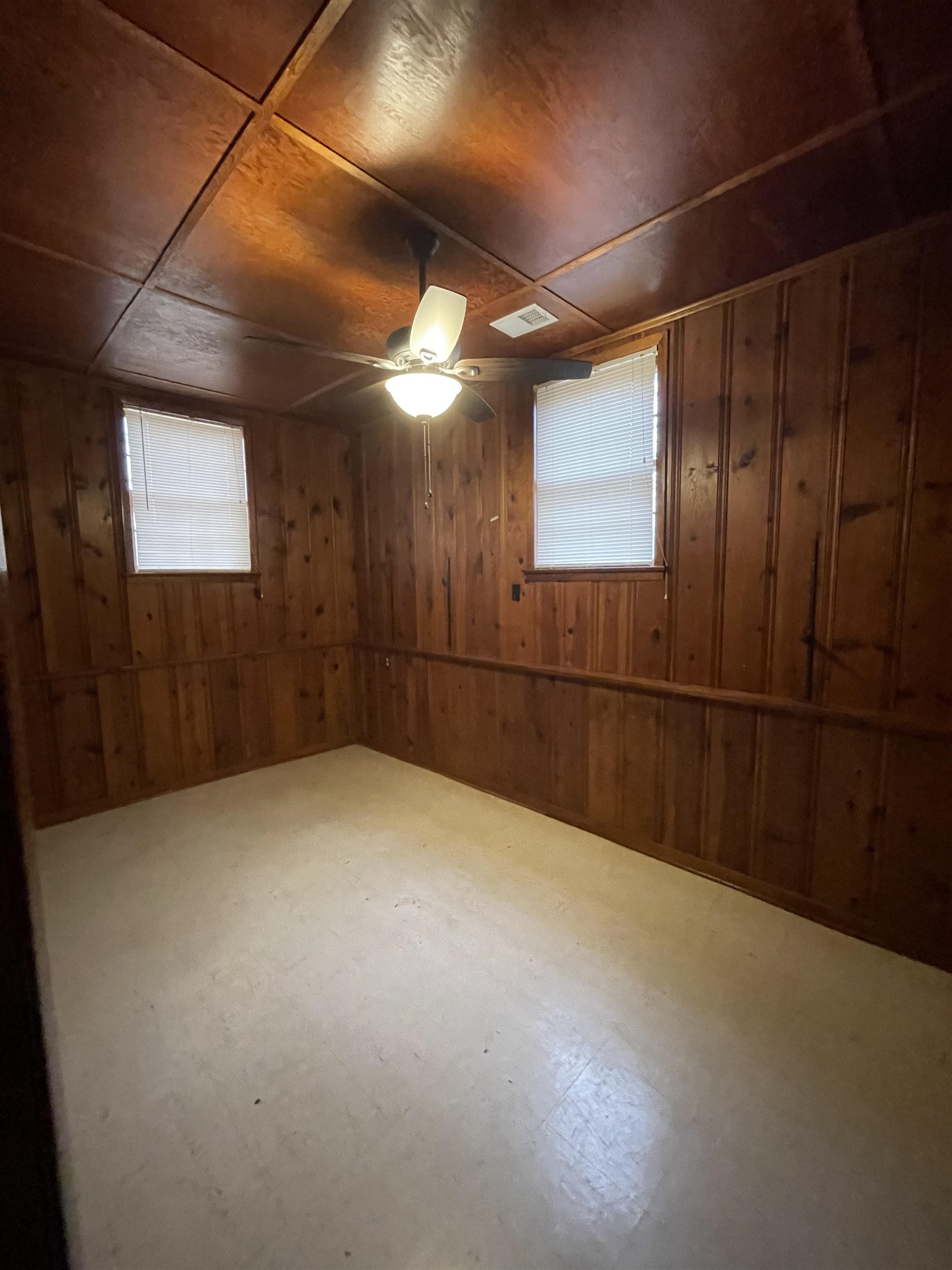 885 Echles Street Memphis, TN 38111 - Photo 10 of 18 a view of an empty room