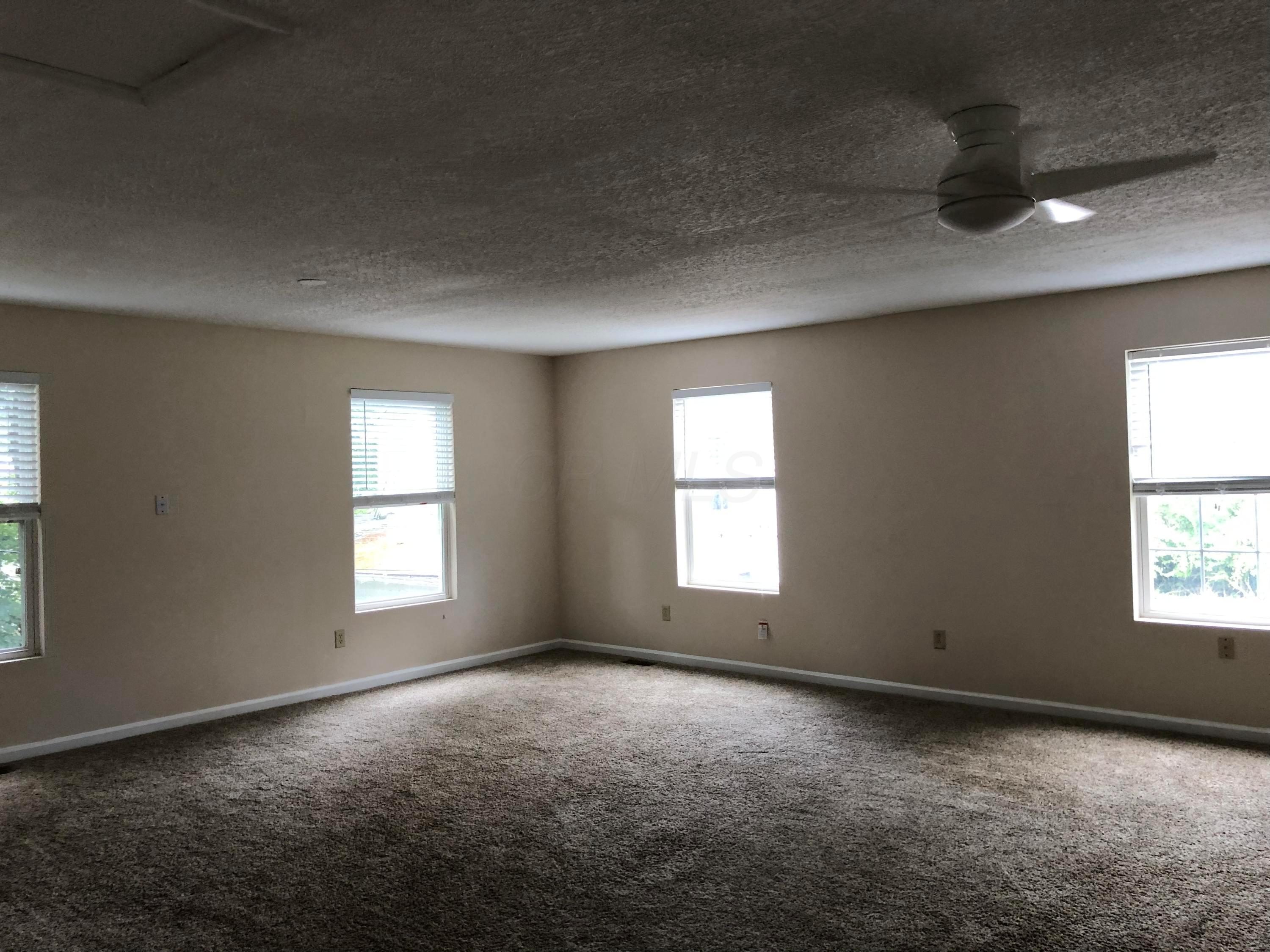 6451 Riverside Drive Powell, OH 43065 - Photo 6 of 18