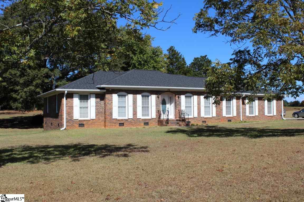154 Ballard Road Pelzer, SC 29669 - Photo 2 of 32