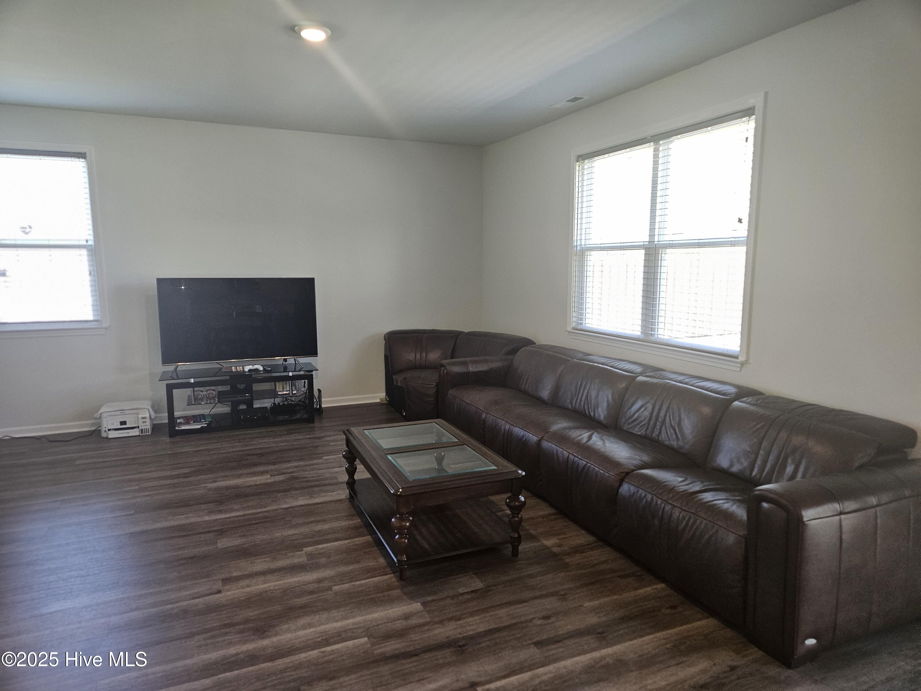 313 Tributary Circle Wilmington, NC 28401 - Photo 7 of 15 20250328_122703_resized